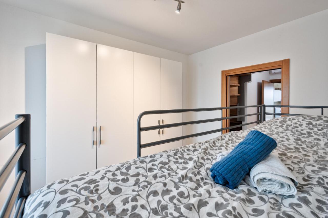 Casa Alessandro Con Piscina Lago Di Garda Salionze Exterior foto